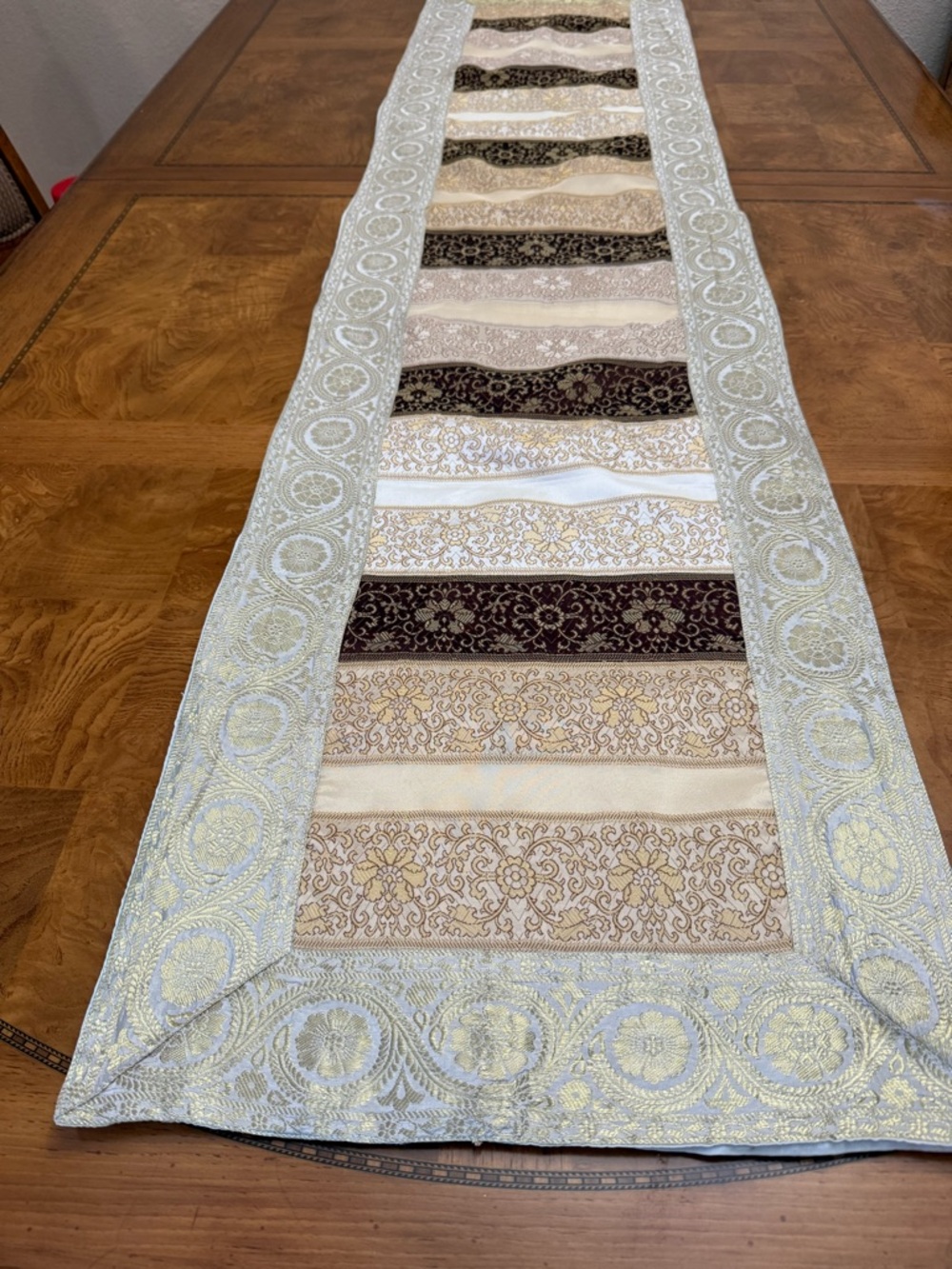 Elegant Gold and Cream Jacquard Table Runner